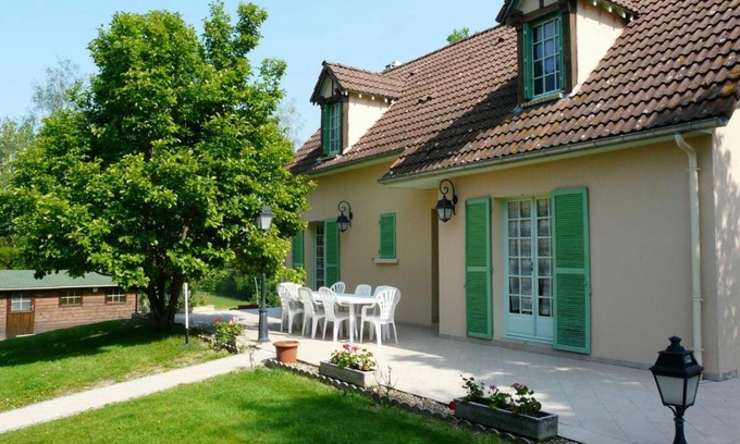 Vicheres House | Gîte familial avec jardin, billard, vélos, et cheminée, au cœur du parc naturel du Perche. - FR-1-581-91