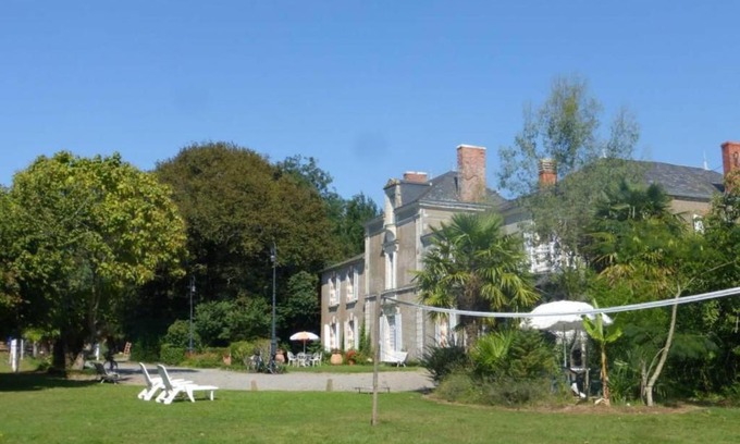 Le Champ-Saint-Pere House | Gîte familial en pleine nature avec piscine et activités proches des parcs O’Fun et O’Gliss - FR-1-426-238