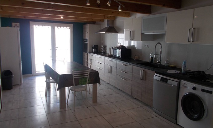 Bizanet House | Gîte Wifi, Clim, Patio, Garage 16km Narbonne