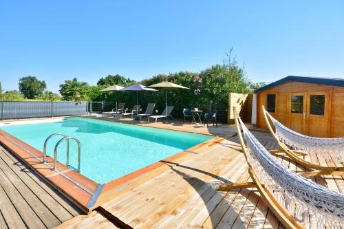 Saint-Didier-sur-Chalaronne Apartment | Gîte le Mizériat - Appartement avec piscine privée