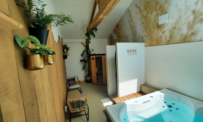 Notre-Dame-de-Monts House | Gîte Grange le Kulmino spa Sauna Privatif Intérieur