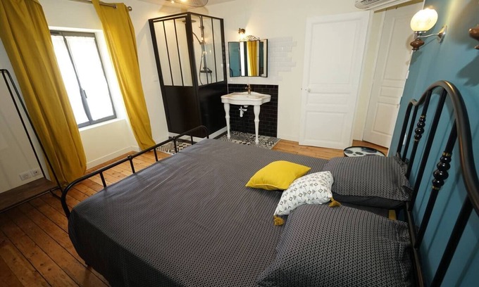 Chateauroux House | Gîte Hortensia - Chateauroux - 4bed - 7p