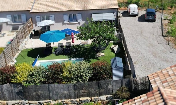 Joyeuse Villa | Gîte l'Odyssée for 6 people with private heated swimming pool