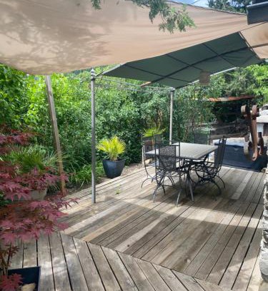 La Robine-sur-Galabre House | Gîte Le Cabanon