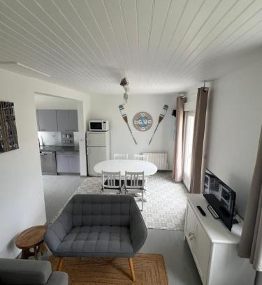 Saint-Germain-sur-Ay House | Gîte Le Coquillage, 50m de la mer