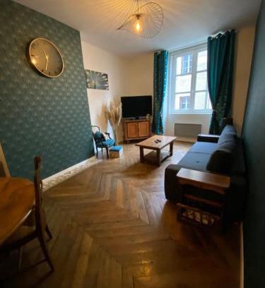 Avallon Apartment | Gîte Le Saint Père