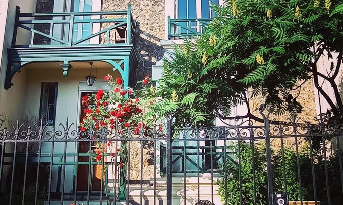 Epernay House | Gîte Les Chineurs - 2 min walk from Av. de Champagne Epernay