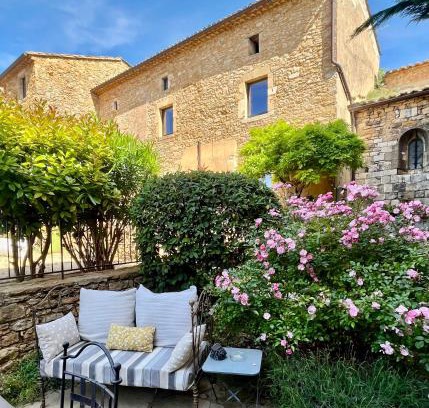 Aigaliers House | Gîte les hirondelles