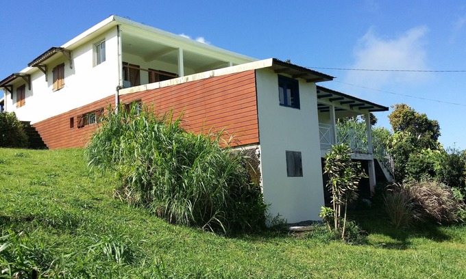 Saint-Claude House | GÎTE LES PIMENTIERS DE PAPAYE
