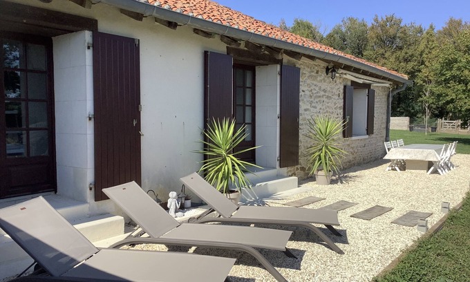 Le Grand-Madieu Cottage | Gîte magic valley Panissaud