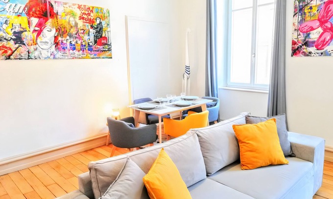 Sarrebourg Apartment | Gîte "Street'Art" - Center Parc 20 Minutes Away