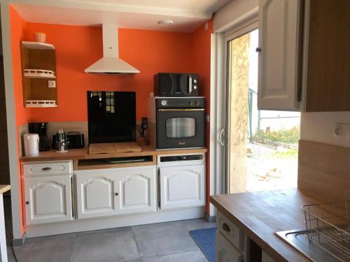 Monce-en-Belin House | Gîte tout confort près du circuit des 24H du Mans - 3 chambres, jardin et parking privé - FR-1-410-261