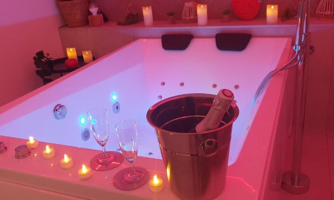 Le Beausset House | Gîtes Mas des rochers - Romance tropicale avec Spa