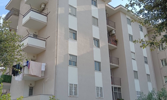 Pompei Apartment | G&G Pompeii, a few km from the shrine bar supermarket, tobacconists, pizzeria