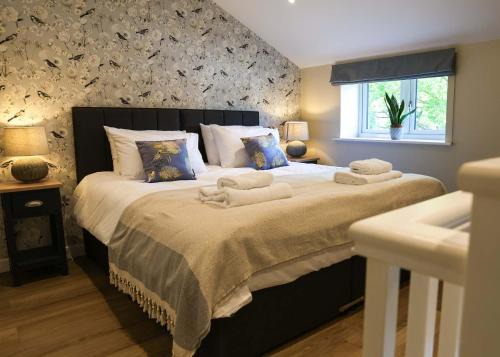 Woodbridge Apartment | Gala Suite - The Apple Barn