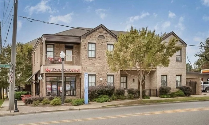 The Strip Condo | Game Day Condo right on the strip. Walking distance to Bryant Denny Stadium!