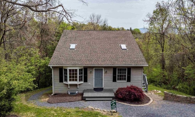 McGaheysville House | Game Room, fire pit, close to slopes!