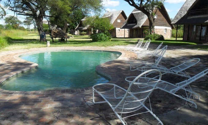 Dete Cabin | Ganda Lodge