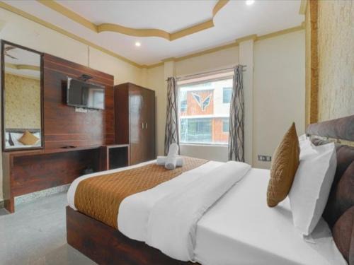Mayapur Hotel | Ganga Palace