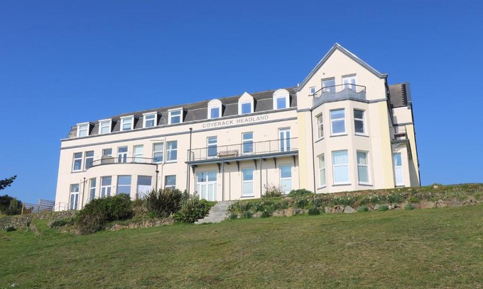 Coverack House | Gannet Watch