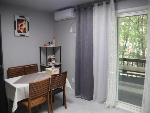 Gapyeong House | Gapyeong calbongsanokeuvalley pension
