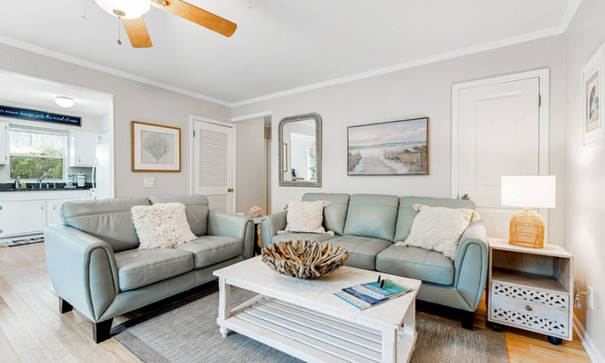 Santa Rosa Beach Cottage | Garden cottage close to beach with screened porch, WiFi, and central AC