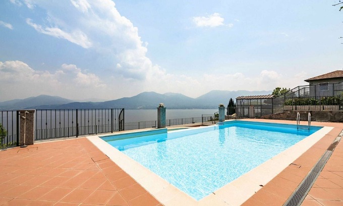 Oggebbio Apartment | Garden Flat by Lake Maggiore