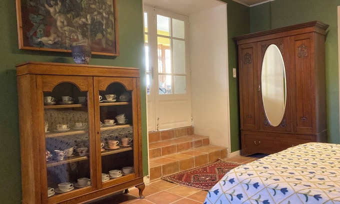 Gourdon Apartment | Garden flat in Historic centre of French hill town with off street parking