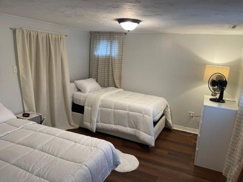 Brockton Apartment | Garden level one bedroom apartment