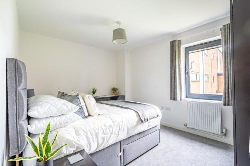 York Apartment | Garden View