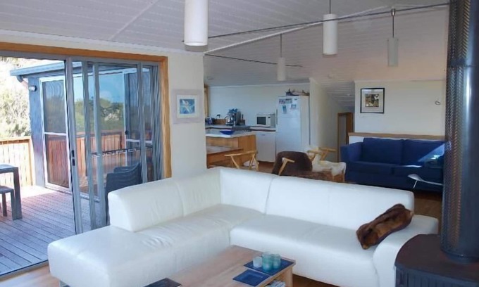 Binalong Bay House | Gardens Road Beach House