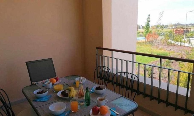 Vilamoura Apartment | Gardens Side By FHR piscina, parking