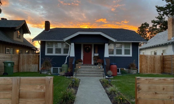 Northtown House | Garland Getaway-Updated 1926 bungalow, Pet-friendly!
