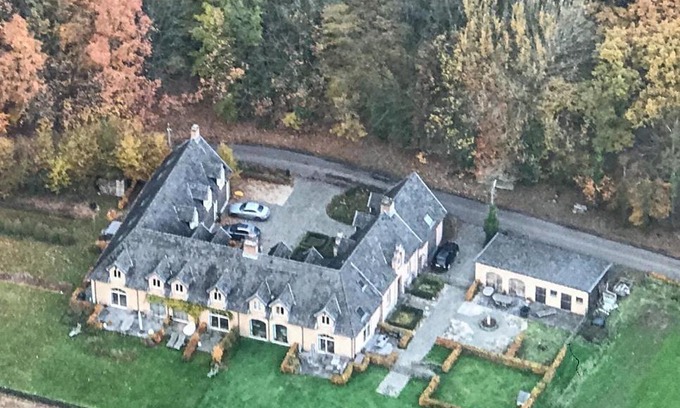 Broechem House | Gastenhuis prachtige Historische Vierkant Hoeve