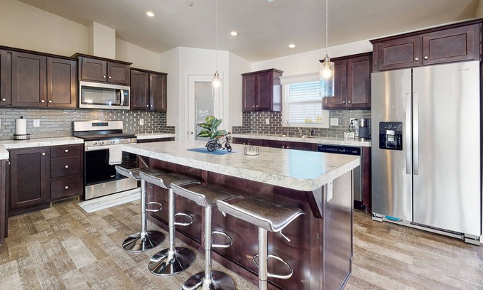 Pinon Hills House | Gated Mtn-View Home with Private Six-Person Hot Tub & Sauna - Dog-Friendly