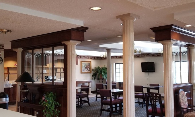 Clarksville Hotel | Gateway Inn and Suites