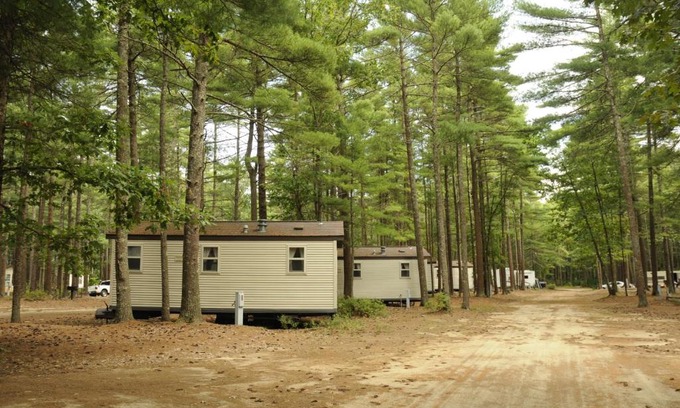 Rochester Resort | Gateway to Cape Cod Vacation Cottage 1