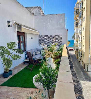 Old Town Apartment | GATU PREMIUM ático Caleta , Preferente mayores de 25 años y familias