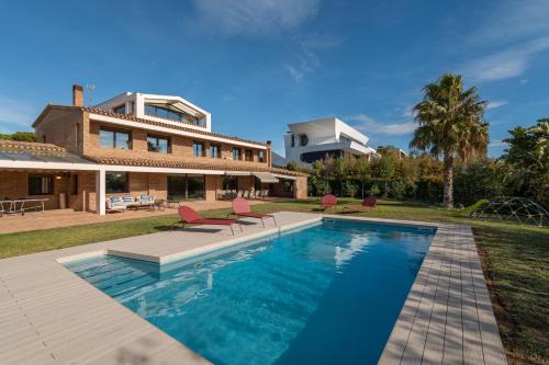 Gava Villa | Gava Beach Villa by Olala Homes