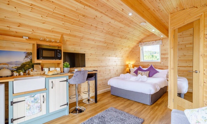 Threlkeld House | Sharp Edge - One Bedroom House, Sleeps 2
