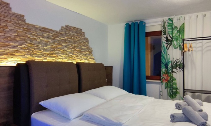 Mainz-Bingen Apartment | Gemütliche Wohnung mit Rhein- und Burgblick am Rheinsteig
