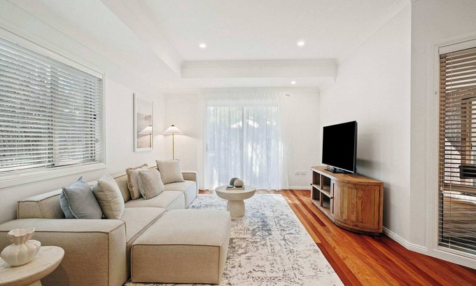 Pearl Beach House | Gemburra By Coast Hosting