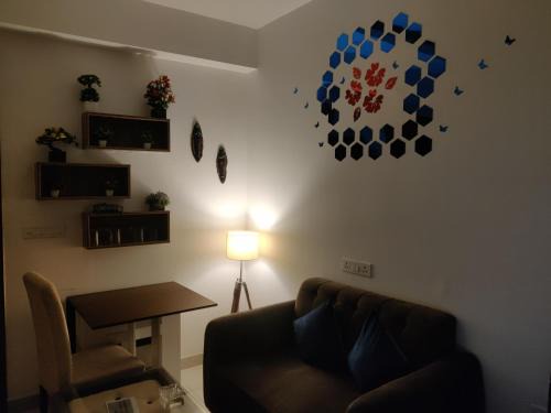 Noida Apartment | Gen Z# Couple Friendly Relax & Comfy Condo