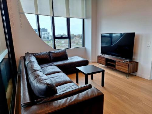 Alphington Apartment | Generous 2-Bed Apartment with Great Amenities