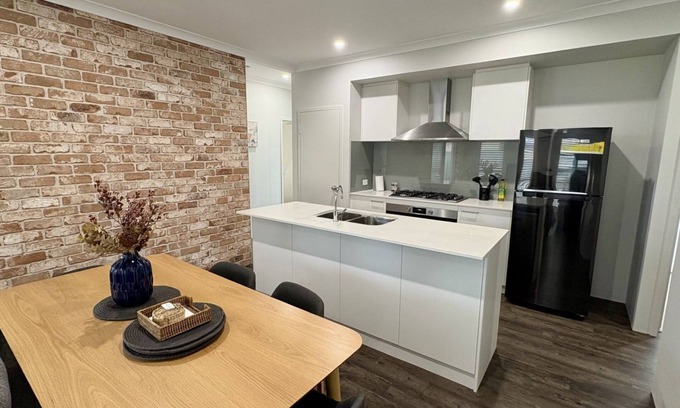 Busselton House | Georgette Retreat – Coastal Comfort in the Heart of Busselton