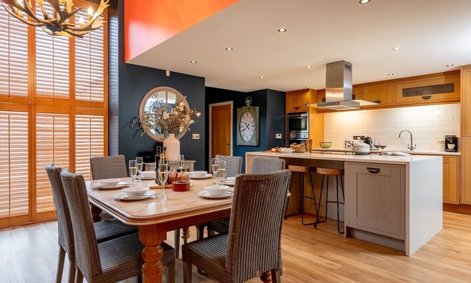Richmond Cottage | Georgia - a cottage that sleeps 6 guests in 3 bedrooms