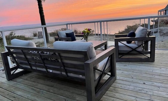 Tiny Cottage | Georgian Bay Beach Club 9 Beachfront Paradise & Heated Saltwater Pool