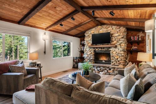 Incline Village House | Geraldine Drive by AvantStay Hot Tub Views Walk to Trails Game Room
