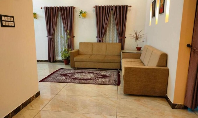 Kochi Apartment | Gerards Home stay Fortkochi Double Room with Private Bathroom