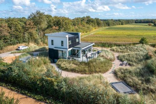 Den Burg Villa | Gerritslanderdijkje 39a